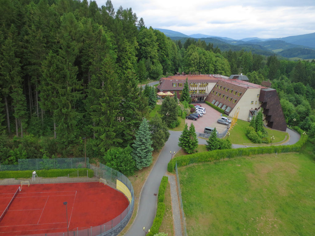 Wellness Hotel Diana Velké Losiny Buitenkant foto