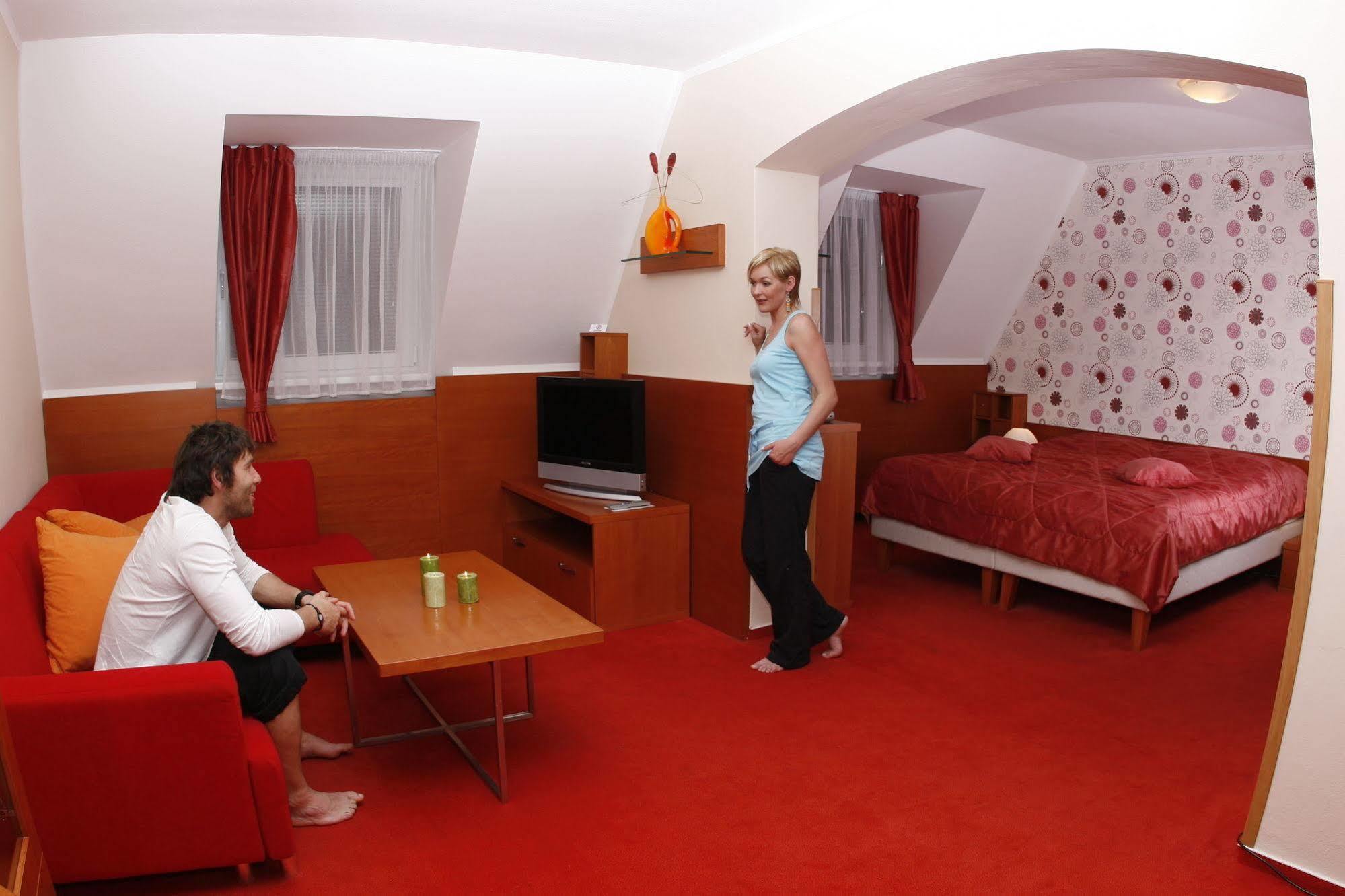 Wellness Hotel Diana Velké Losiny Buitenkant foto